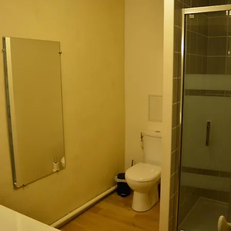 Gites Du Chateau De Sur Guesnes *