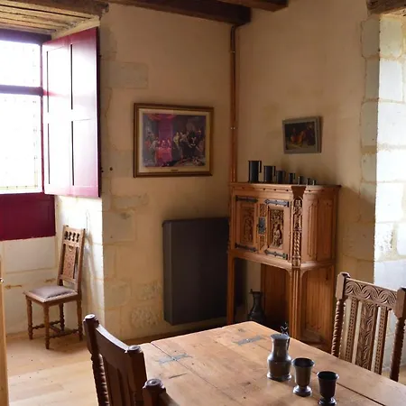 Gites Du Chateau De Sur Guesnes Monts-sur-Guesnes