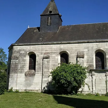 Gites Du Chateau De Sur Guesnes בית נופש *