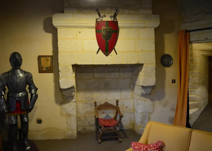 Gites Du Chateau De Sur Guesnes Semesterbostad Monts-sur-Guesnes