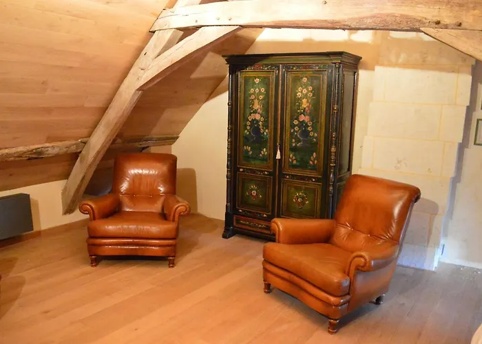 Gites Du Chateau De Sur Guesnes *