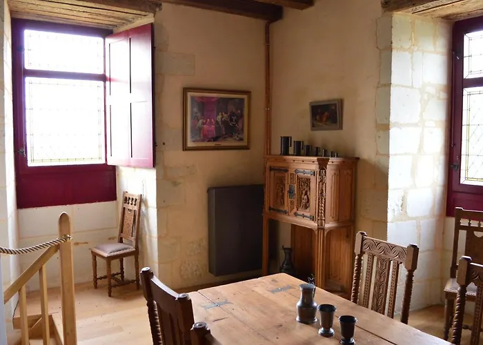 Gites Du Chateau De Sur Guesnes Monts-sur-Guesnes