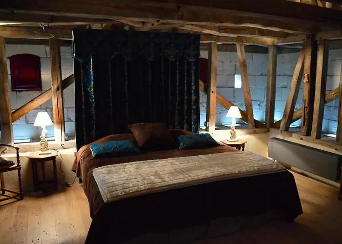 Gites Du Chateau De Sur Guesnes Semesterbostad Monts-sur-Guesnes